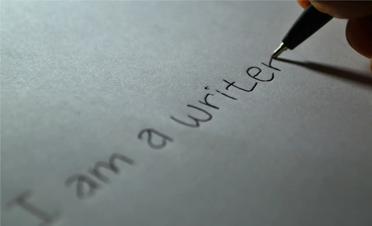 Become an Exceptional Writer with Udemy’s “Writing with Flair” Course [FREEBIE ALERT]